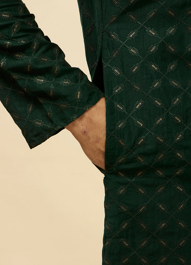 alt message - Manyavar Men Empire Green Lattice Embroidered Kurta image number 3