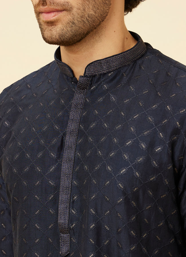 alt message - Manyavar Men Navy Blue Shimmery Lattice Patterned Kurta Set image number 1