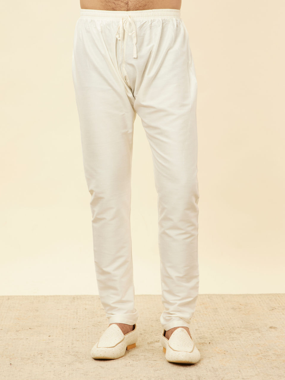 Manyavar Men Ash Grey Chikankari Embroidered Sequinned Kurta Set