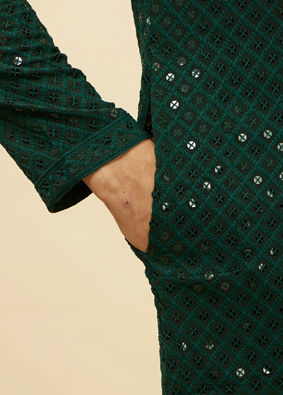 alt message - Manyavar Men Forest Green Chikankari Embroidered Sequined Kurta Set image number 3