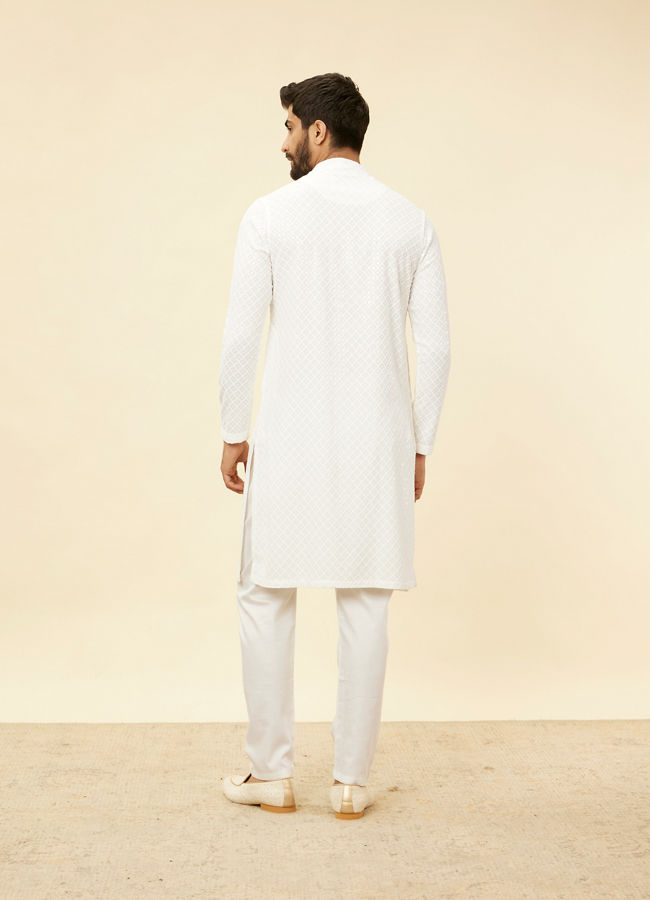 alt message - Manyavar Men Star White Chikankari Embroidered Sequinned Kurta Set image number 5