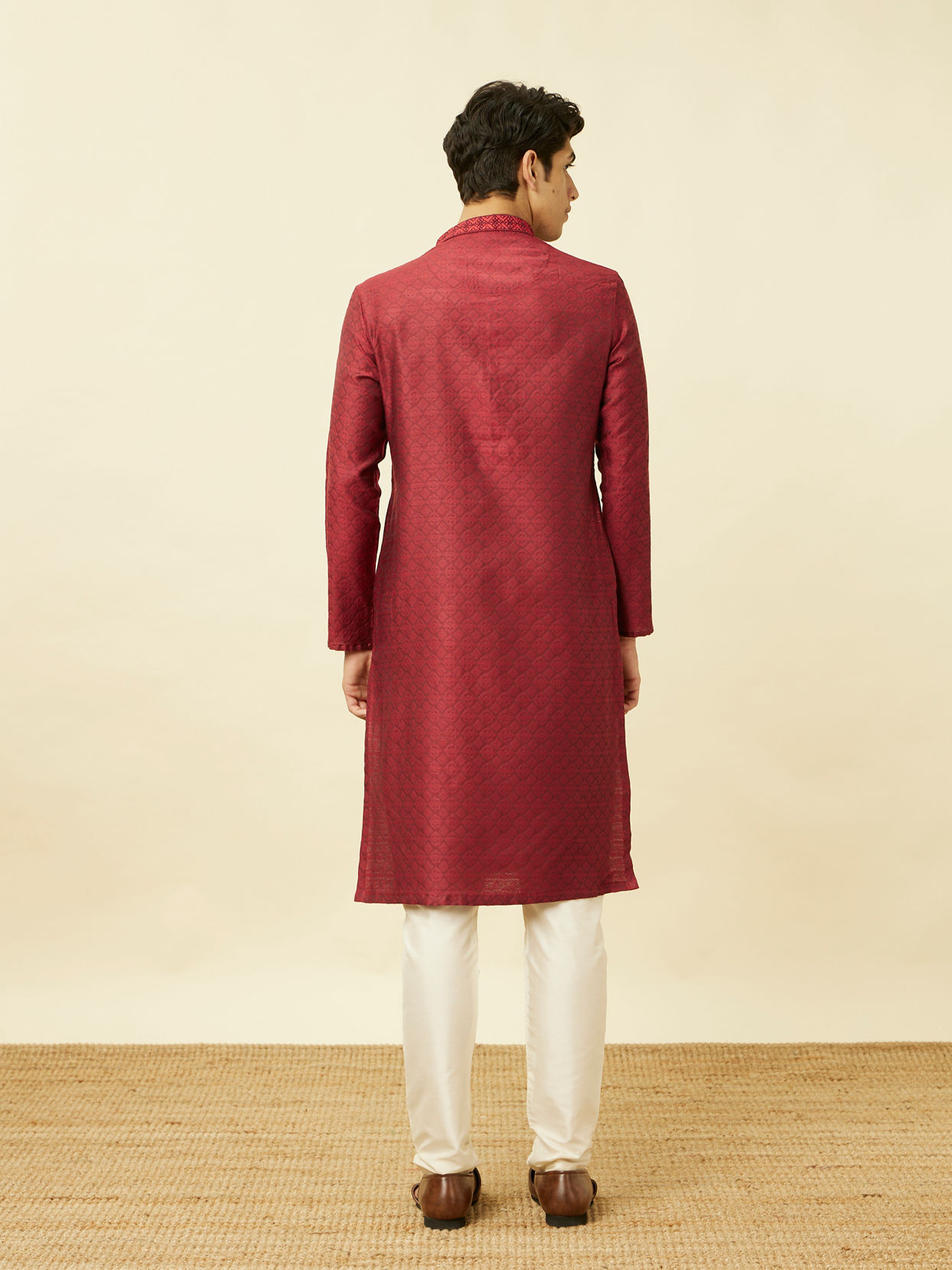 Manyavar Men Maroon Floral Jaal Patterned Kurta Set