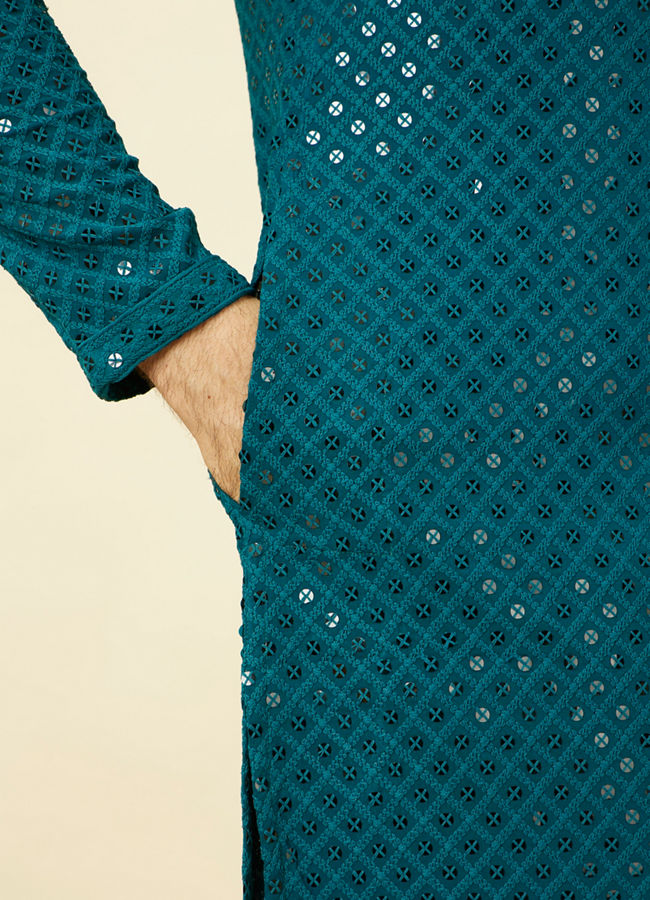 alt message - Manyavar Men Teal Blue Chikankari Patterned Kurta Set image number 3