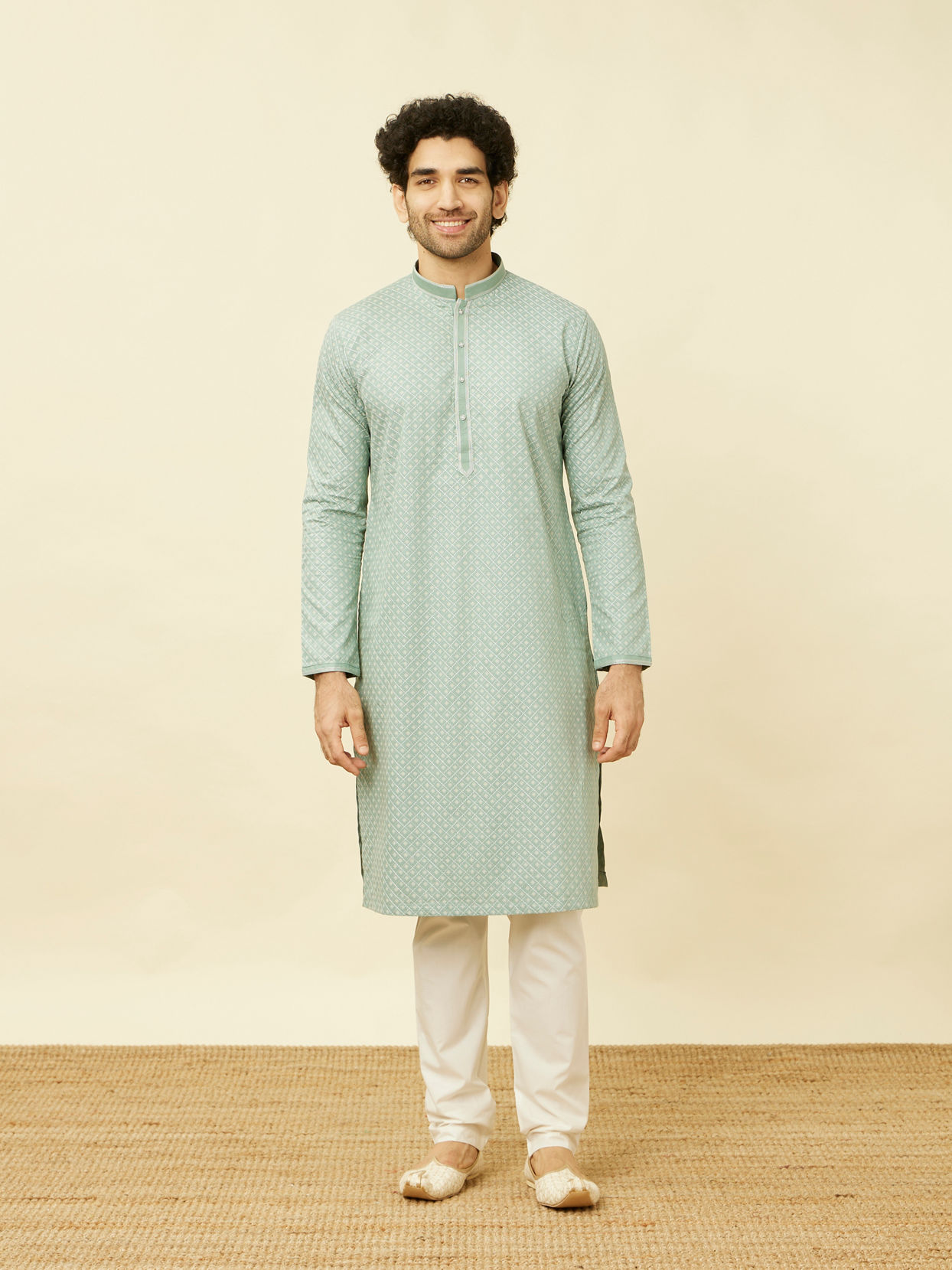 alt message - Manyavar Men Turkish Green Diamond Patterned Kurta Set image number 2