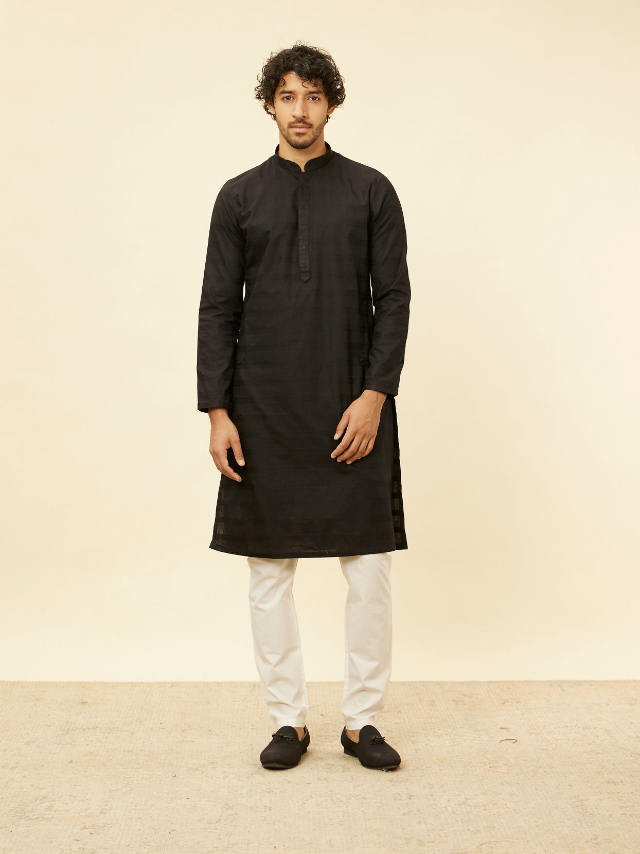 alt message - Manyavar Men Charcoal Black Self Stripe Patterned Kurta Set image number 2