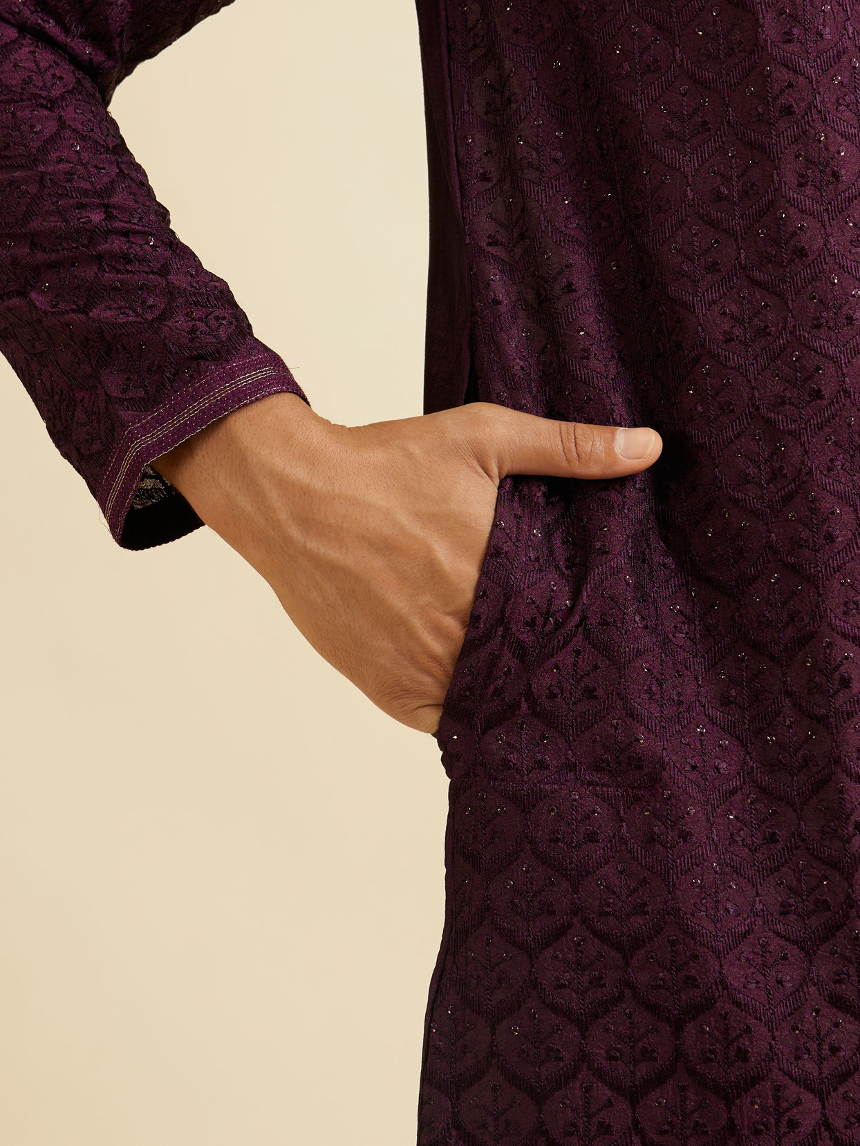 alt message - Manyavar Men Dark Purple Jaal Patterned Kurta Set with Rhinestones image number 3