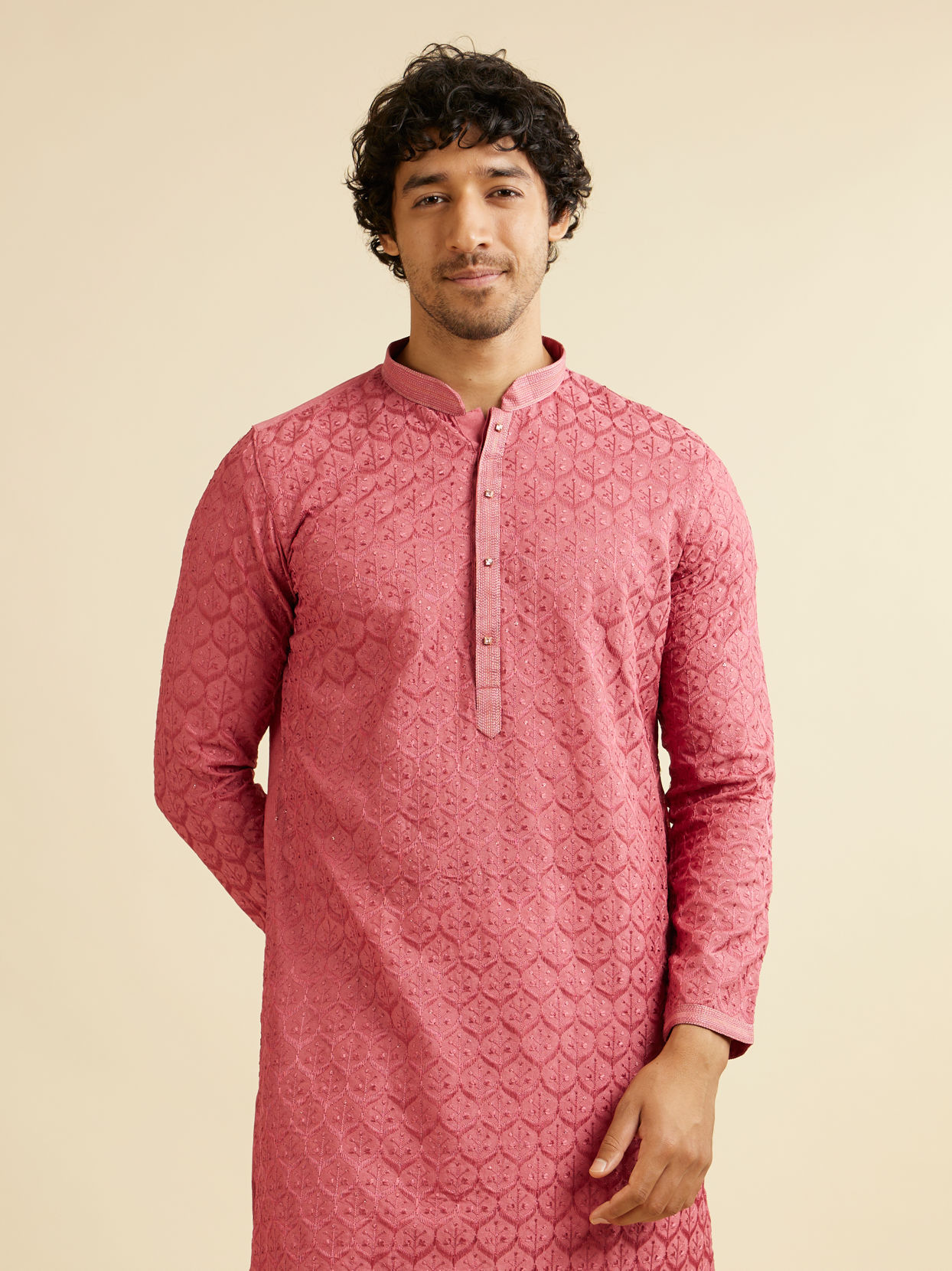 alt message - Manyavar Men Coral Red Jaal Patterned Kurta Set with Rhinestones image number 0