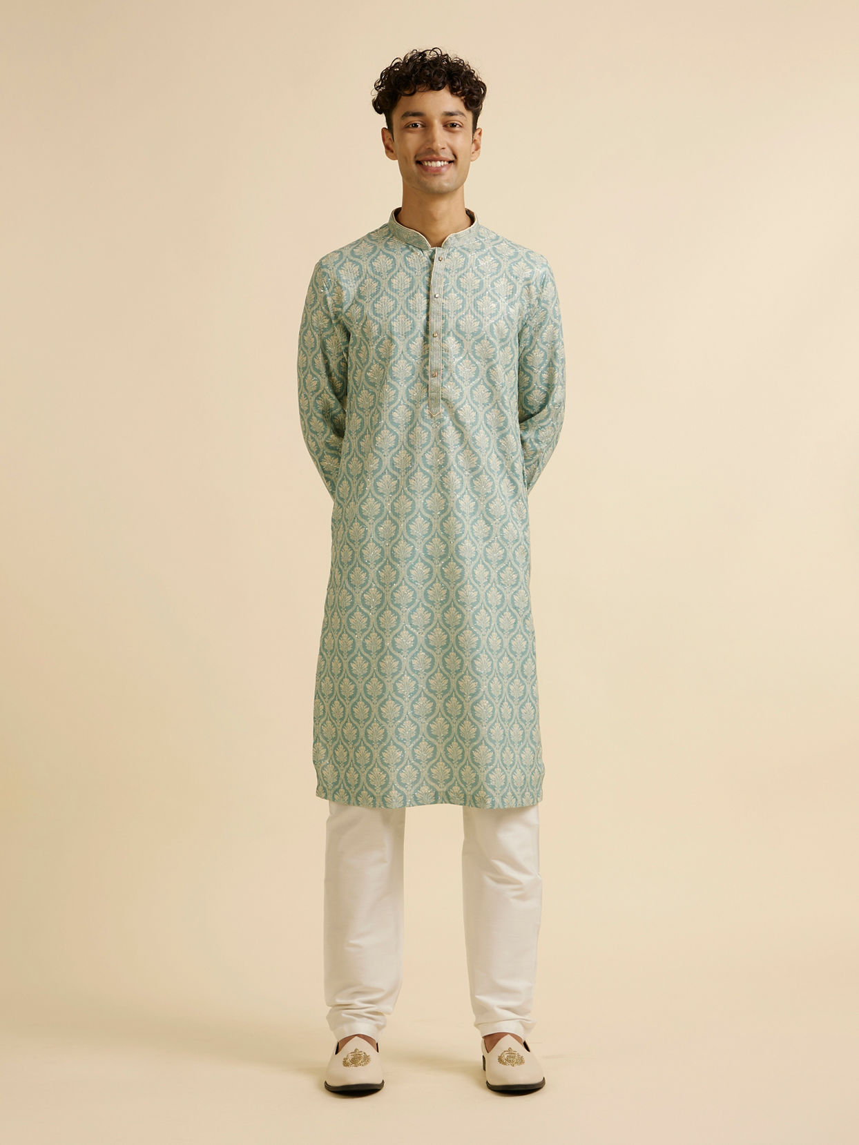 alt message - Manyavar Men Light Mid Green Medallion Patterned Kurta Set image number 2