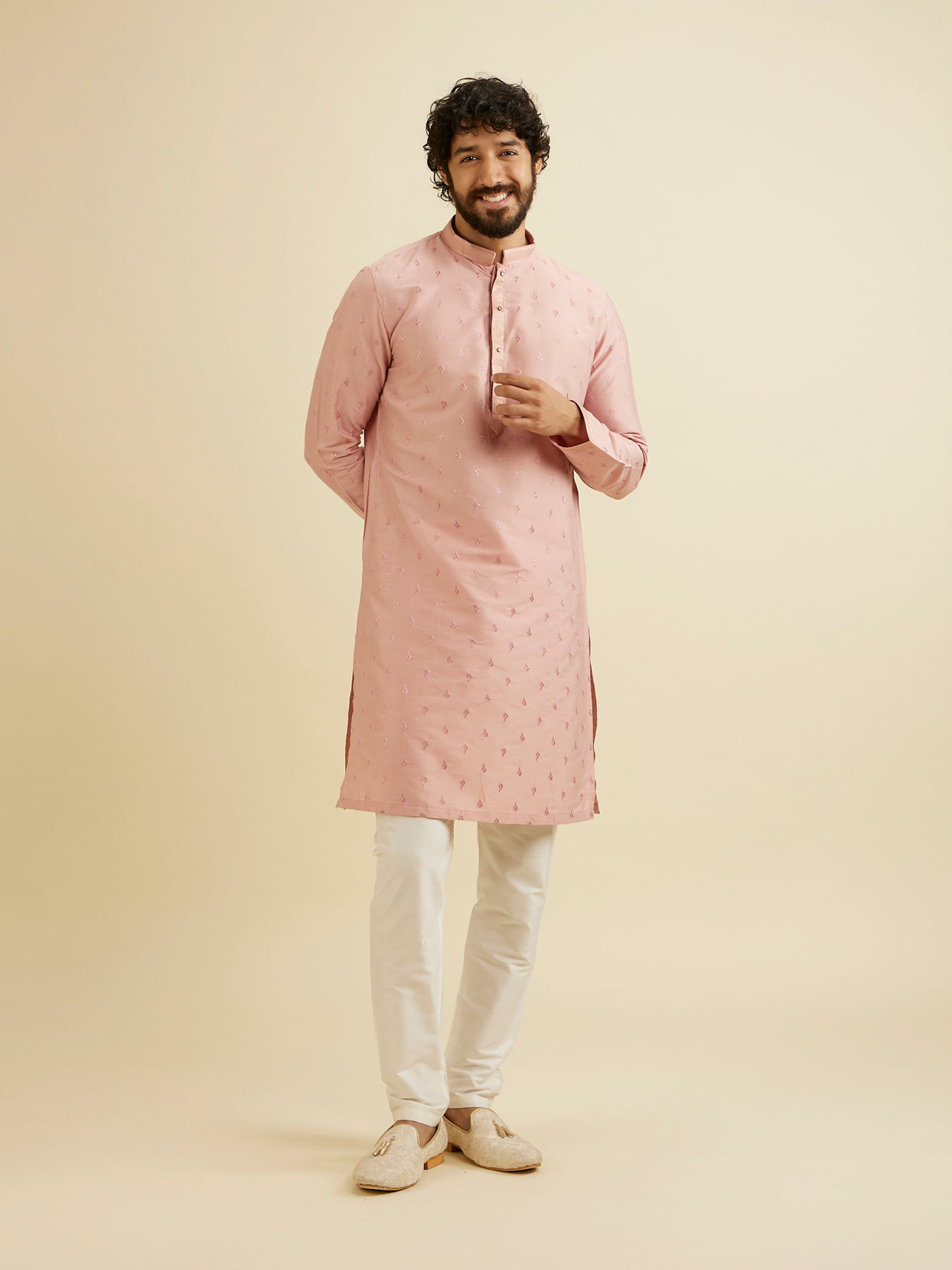 Manyavar Men Millenial Pink Ditsy Floral Printed Kurta Set