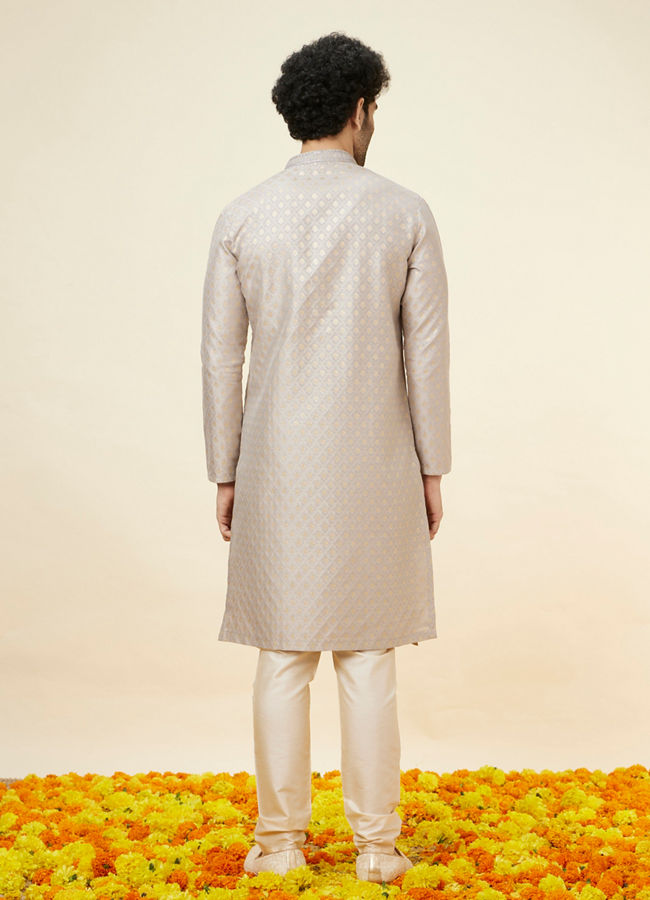 alt message - Manyavar Men Light Lilac Buta Motif Kurta Set image number 5