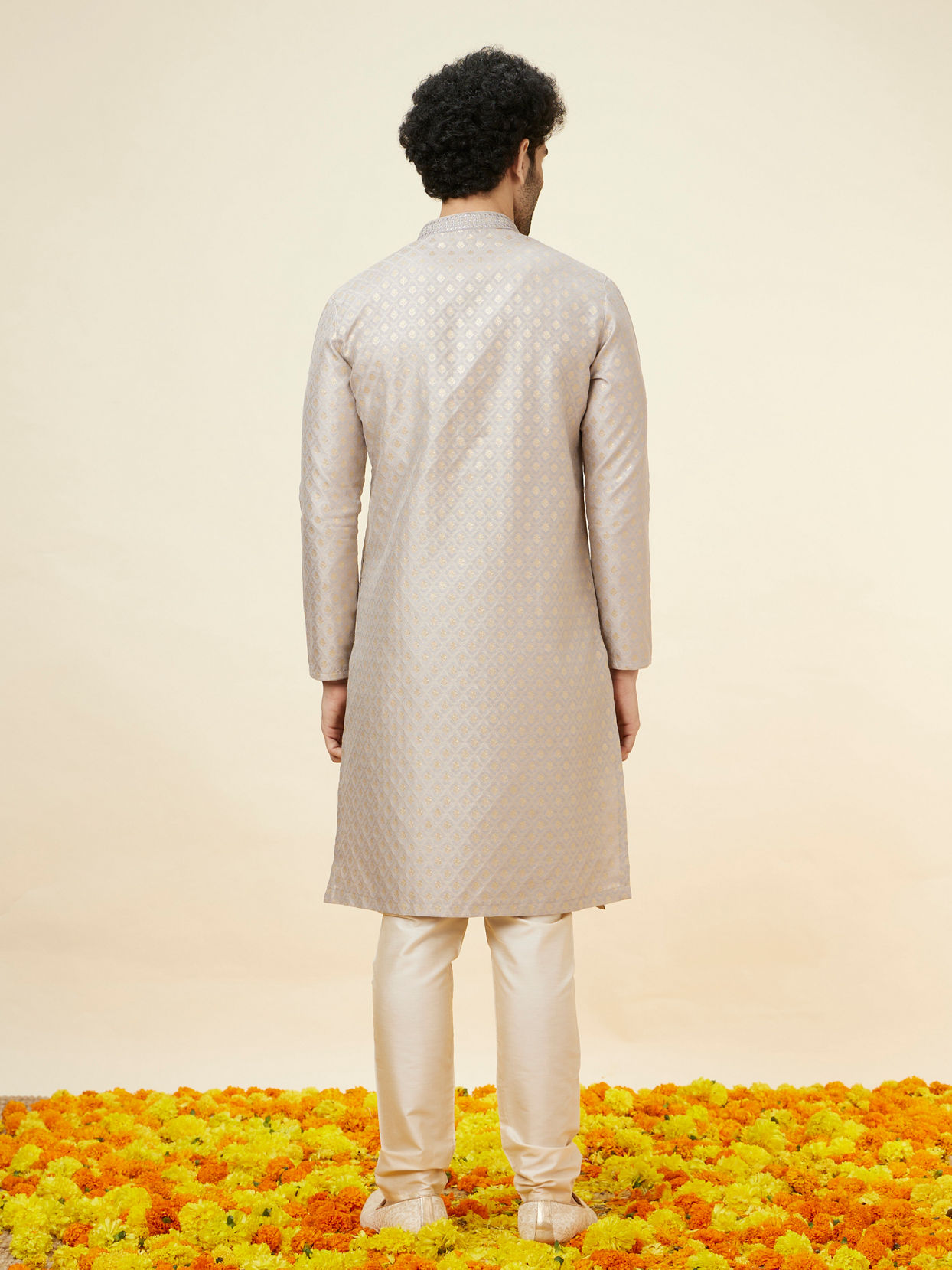 Manyavar Men Light Lilac Buta Motif Kurta Set