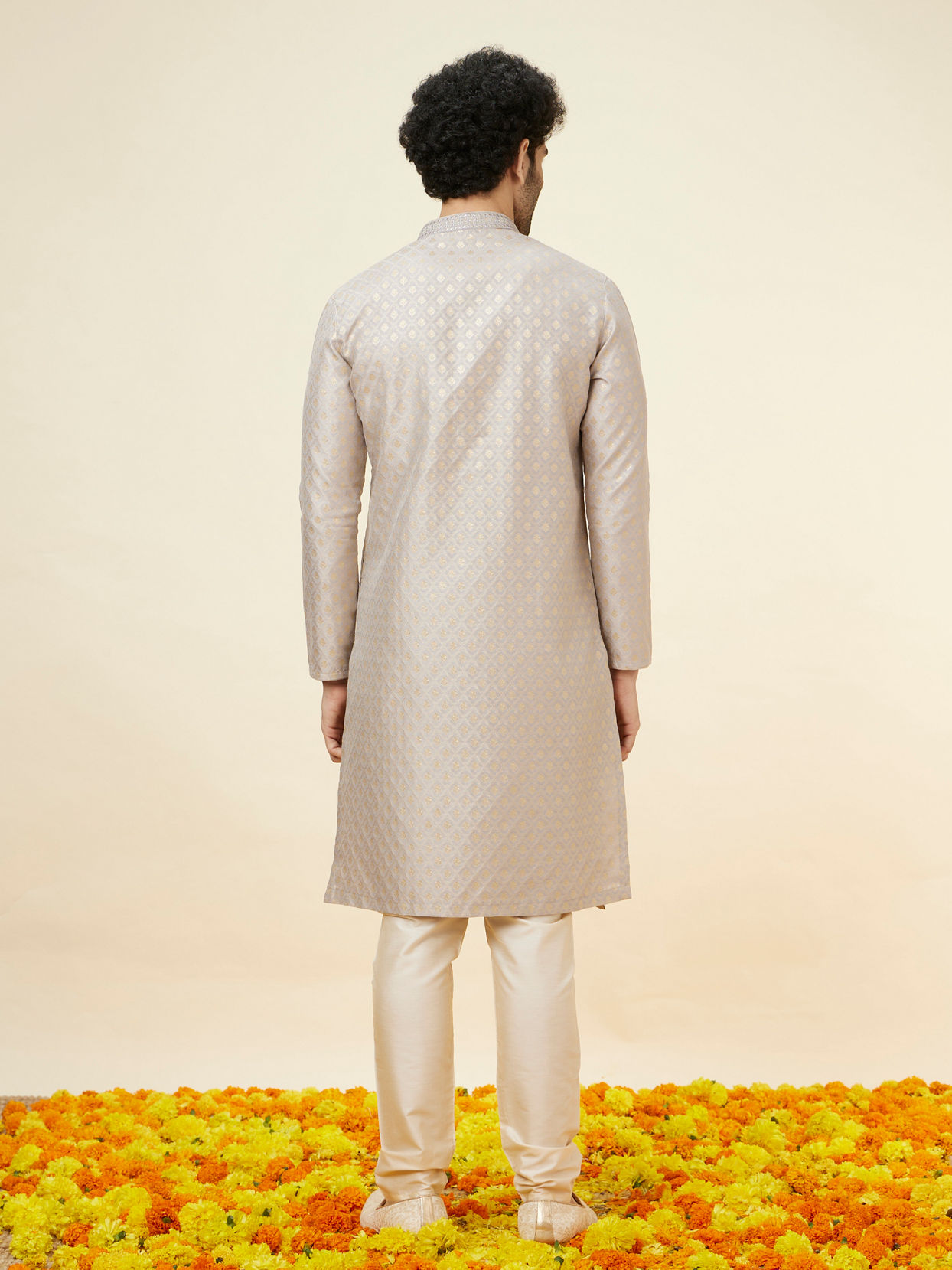 alt message - Manyavar Men Light Lilac Buta Motif Kurta Set image number 5