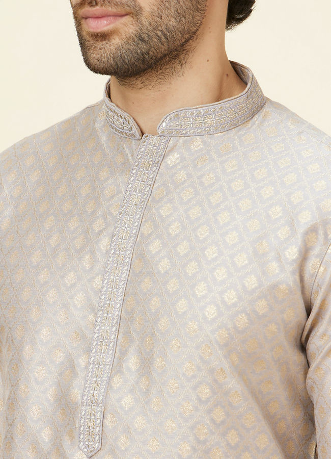 alt message - Manyavar Men Light Lilac Buta Motif Kurta Set image number 1