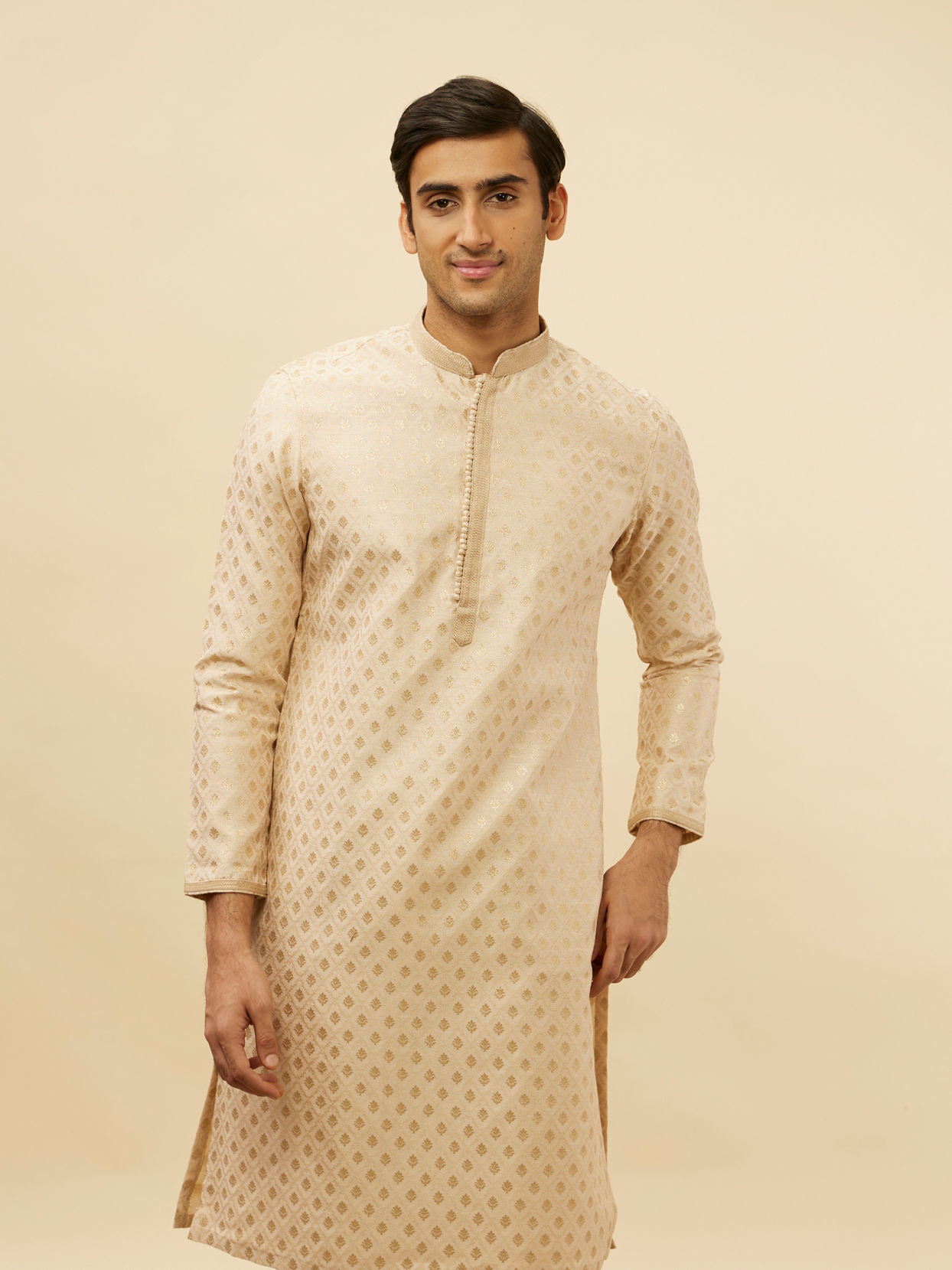 alt message - Manyavar Men Golden Beige Buta Patterned Kurta Set image number 0