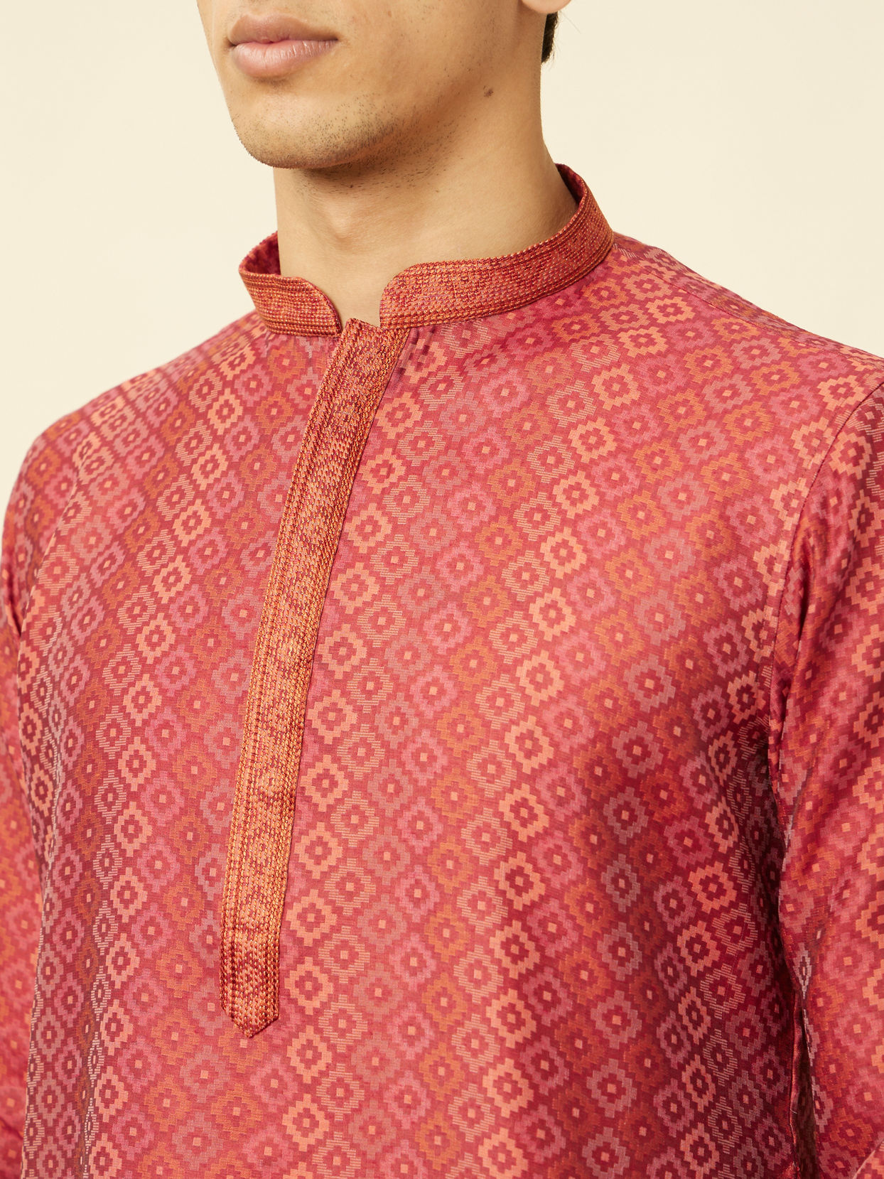 alt message - Manyavar Men Coral Red Diamond Printed Kurta Set image number 1