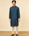 alt message - Manyavar Men Indigo Blue Chevron Patterned Kurta Set image number 2