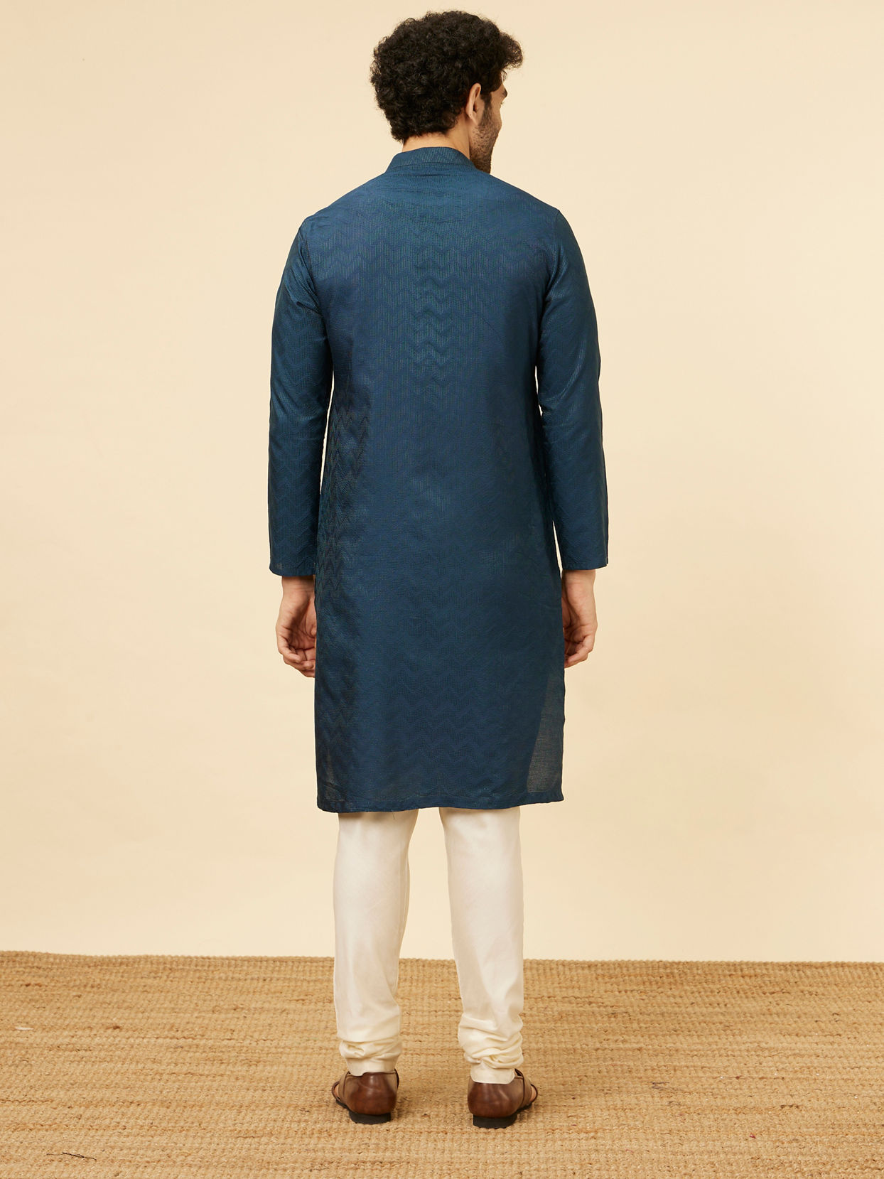 Manyavar Men Indigo Blue Chevron Patterned Kurta Set