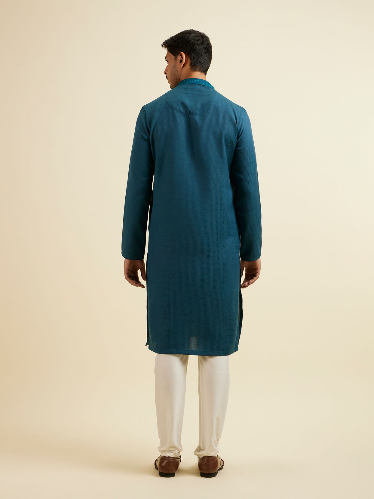 Manyavar Men Teal Blue Plain Kurta Set