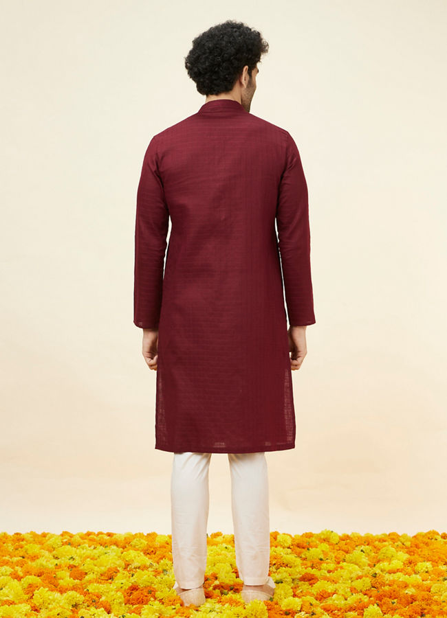 Manyavar Men Maroon Self Patterned Classic Kurta Set image number 5