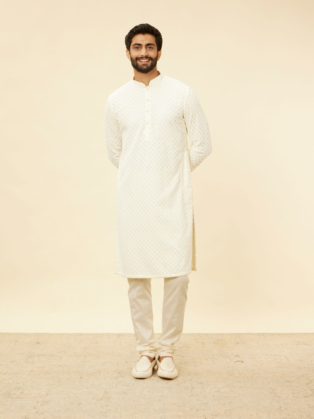 alt message - Manyavar Men Soft White Chikankari Embroidered Sequined Kurta Set image number 2