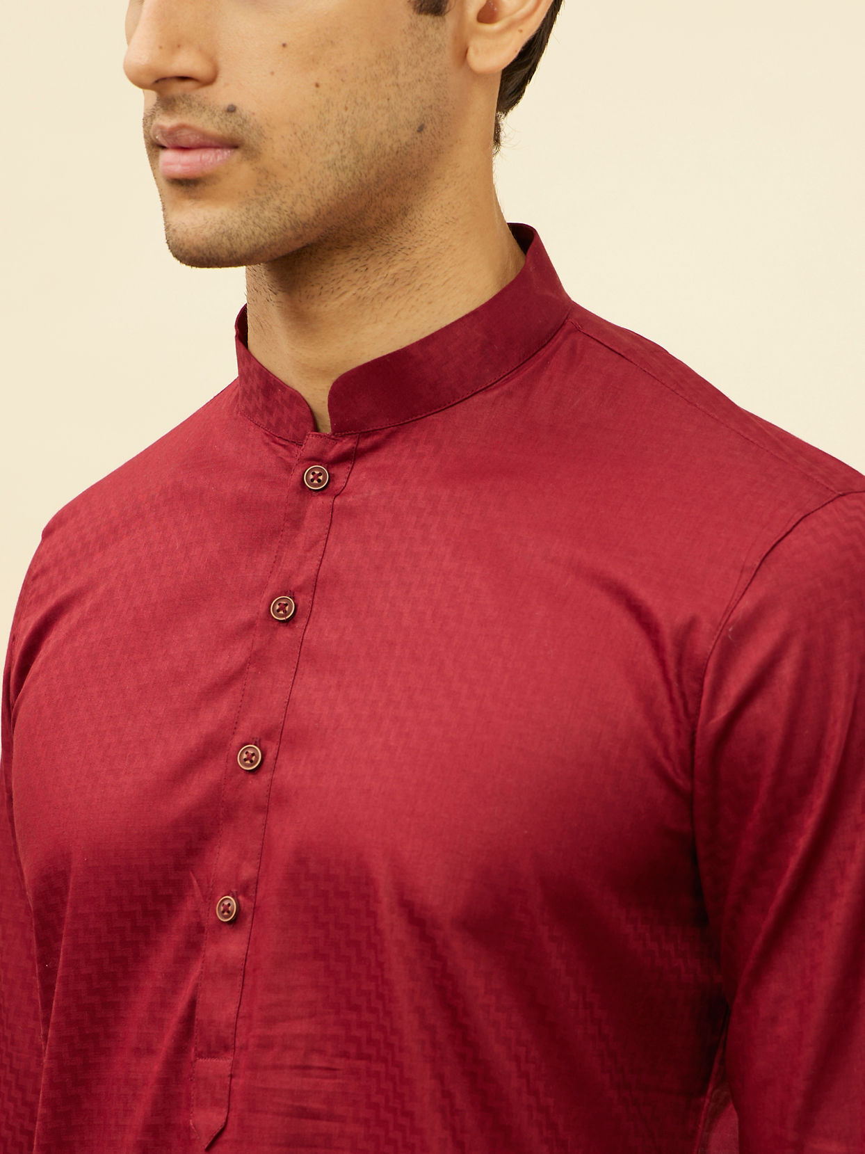 alt message - Manyavar Men Maroon Chevron Patterned Kurta Set image number 1