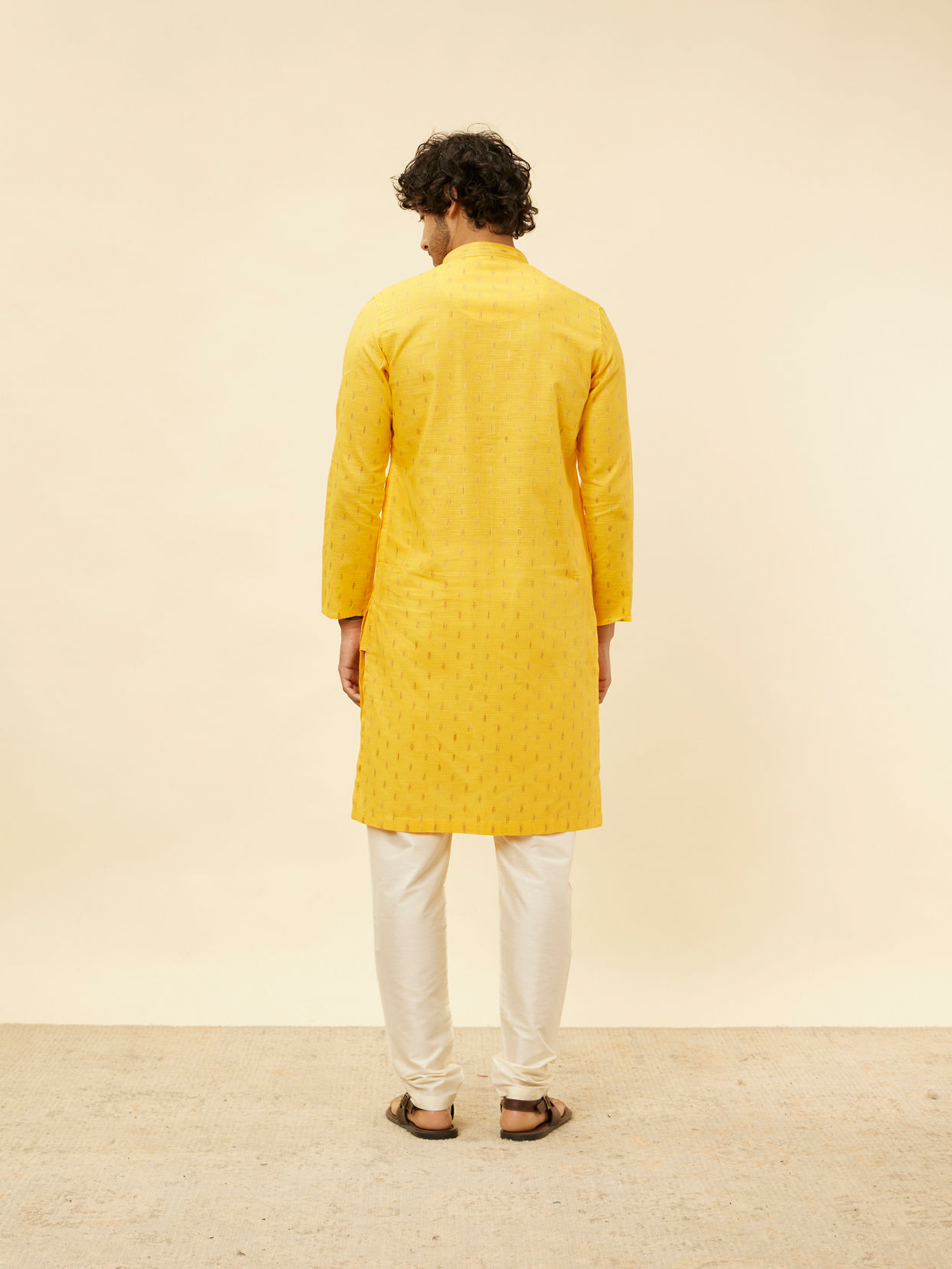 alt message - Manyavar Men Mustard Yellow Fern Buta Motif Patterned Kurta Set image number 5