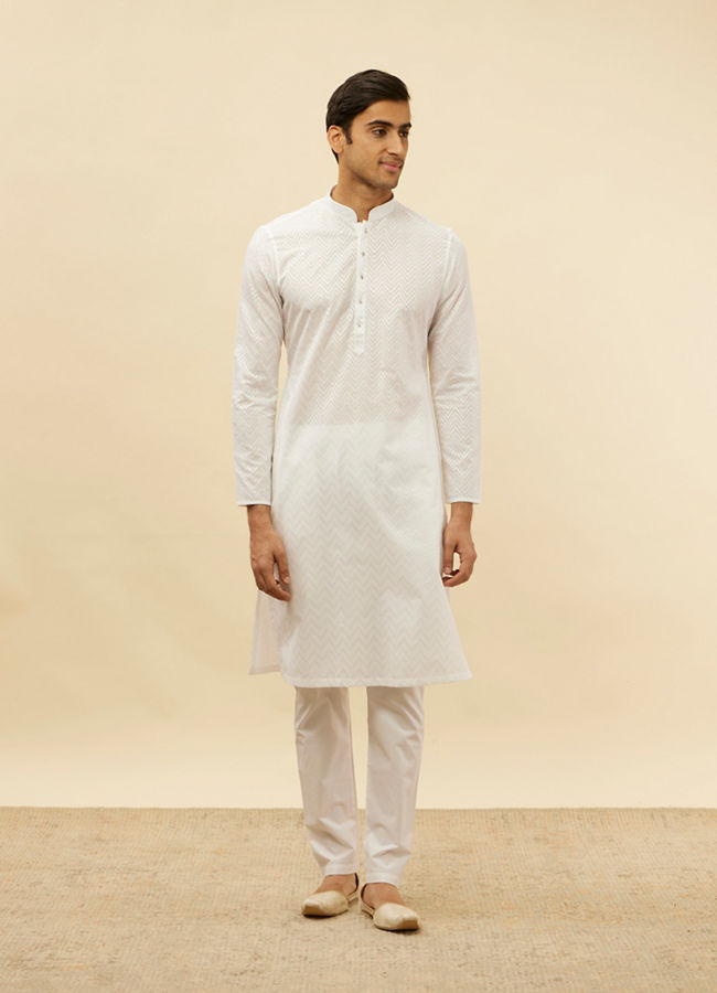 alt message - Manyavar Men Bright White Chevron Patterned Kurta Set image number 2