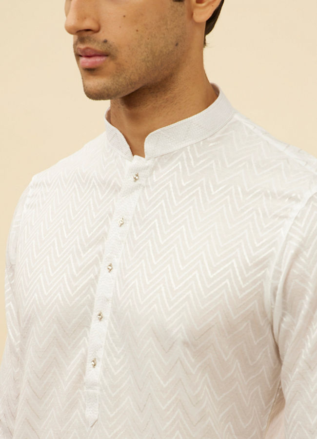 alt message - Manyavar Men Bright White Chevron Patterned Kurta Set image number 1