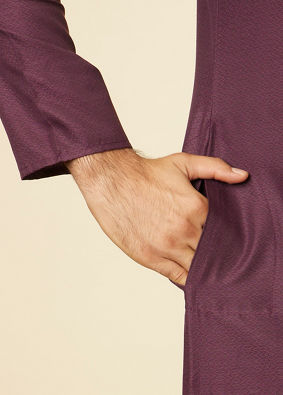 alt message - Manyavar Men Purple Kurta Set image number 3