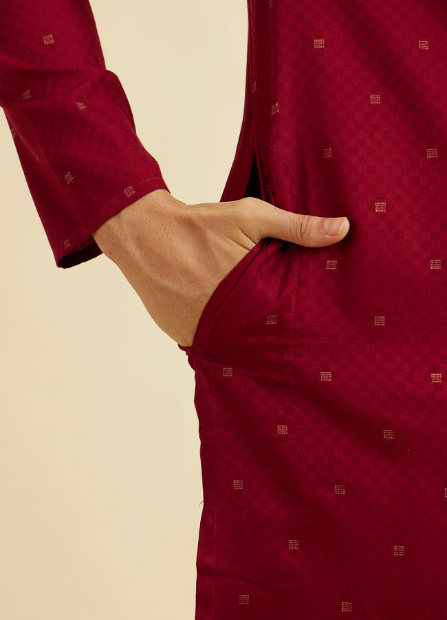 alt message - Manyavar Men Maroon Red Kurta Set with Embroidered Neckline image number 3