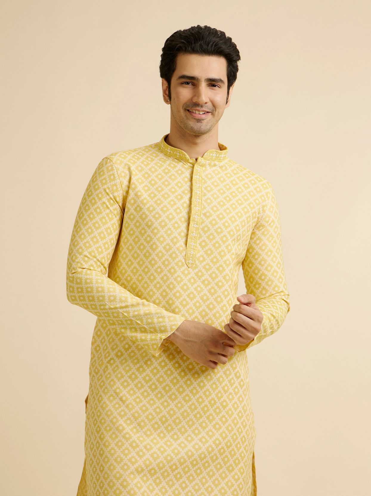 alt message - Manyavar Men Yellow Grid Patterned Kurta Set image number 0