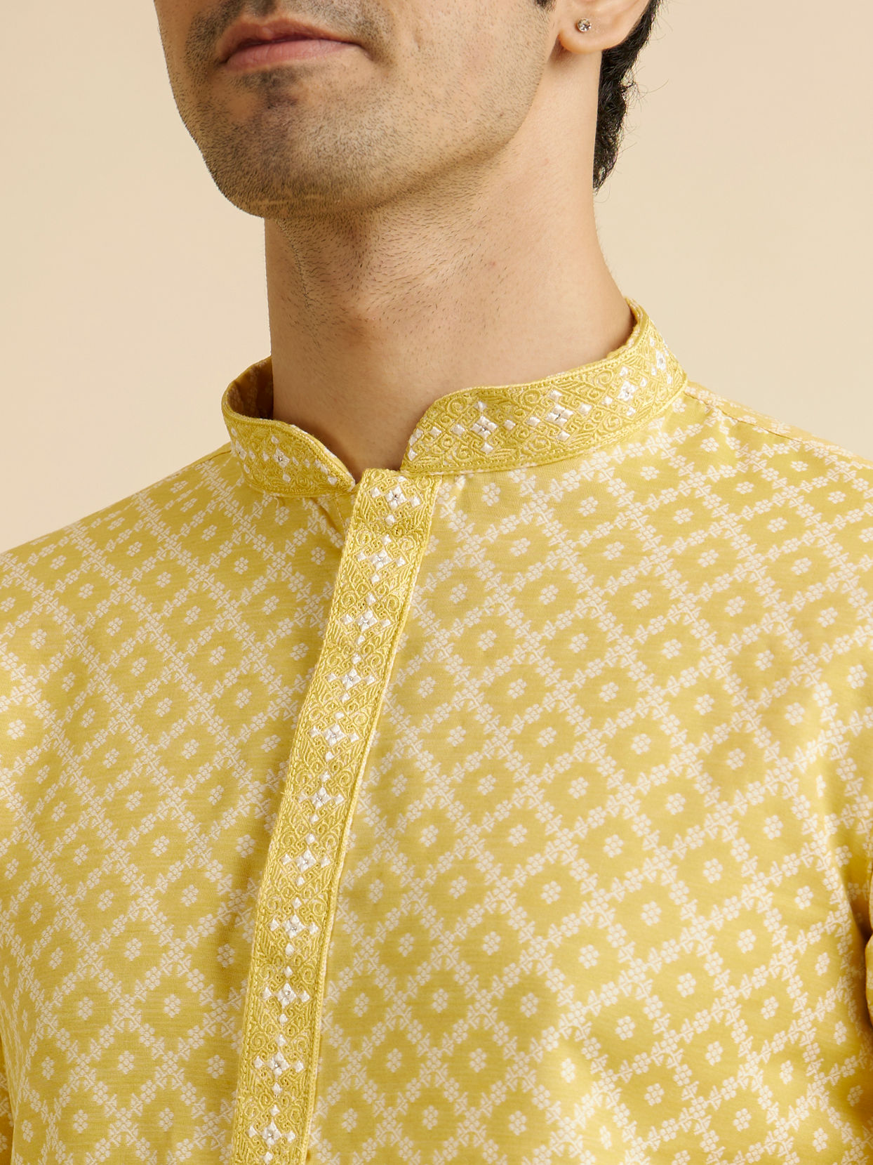 alt message - Manyavar Men Yellow Grid Patterned Kurta Set image number 1