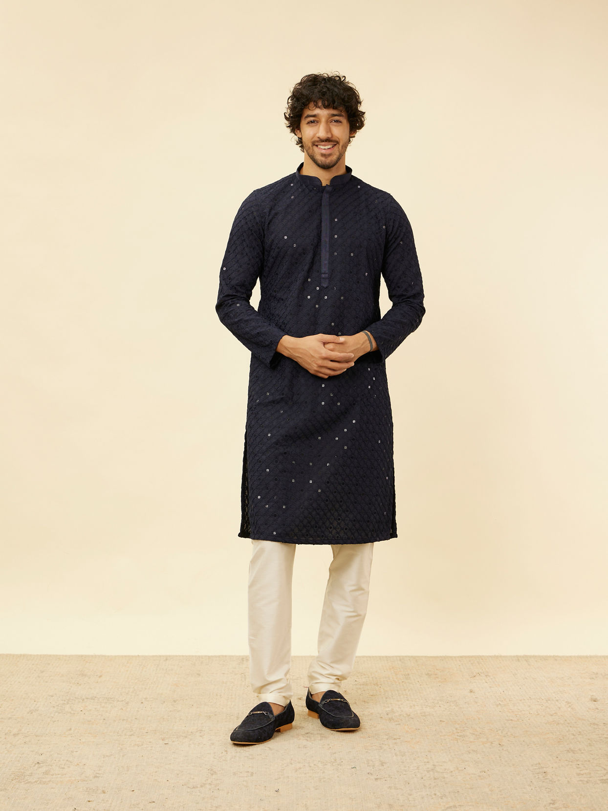 alt message - Manyavar Men Midnight Blue Chikankari Embroidered Sequinned Kurta Set image number 2