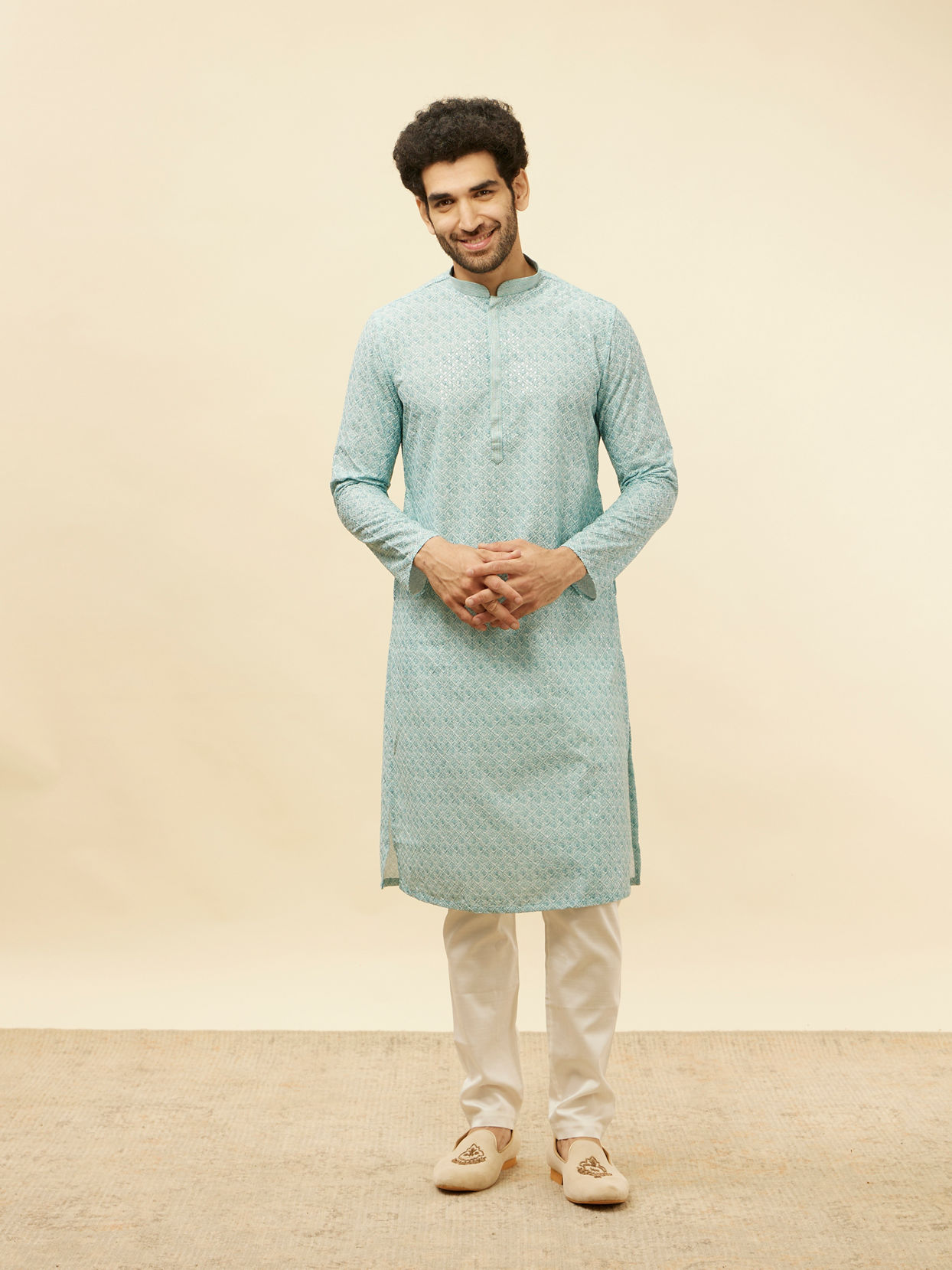 alt message - Manyavar Men Aqua Blue Chikankari Embroidered Sequined Kurta Set image number 2