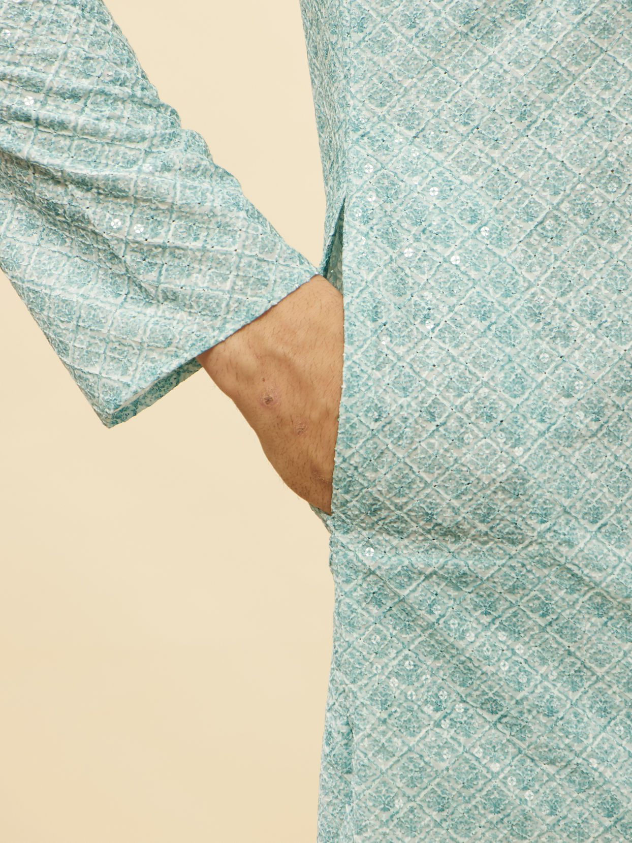 alt message - Manyavar Men Aqua Blue Chikankari Embroidered Sequined Kurta Set image number 3