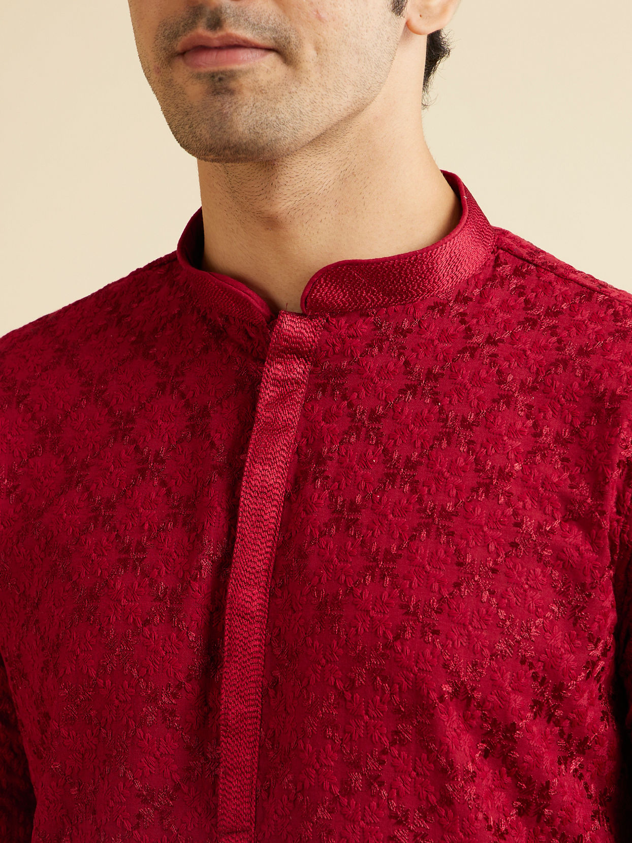 alt message - Manyavar Men Classic Red Ogee Jaal Patterned Kurta Set with Chikankari Embroidery image number 1