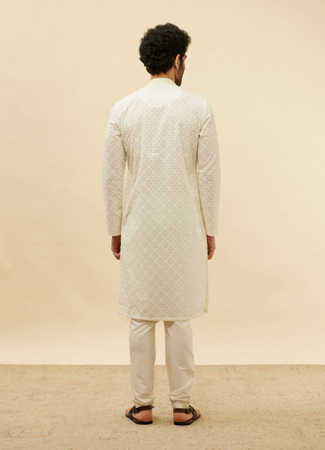 alt message - Manyavar Men Warm White Floral Chikankari Embroidered Kurta Set image number 5