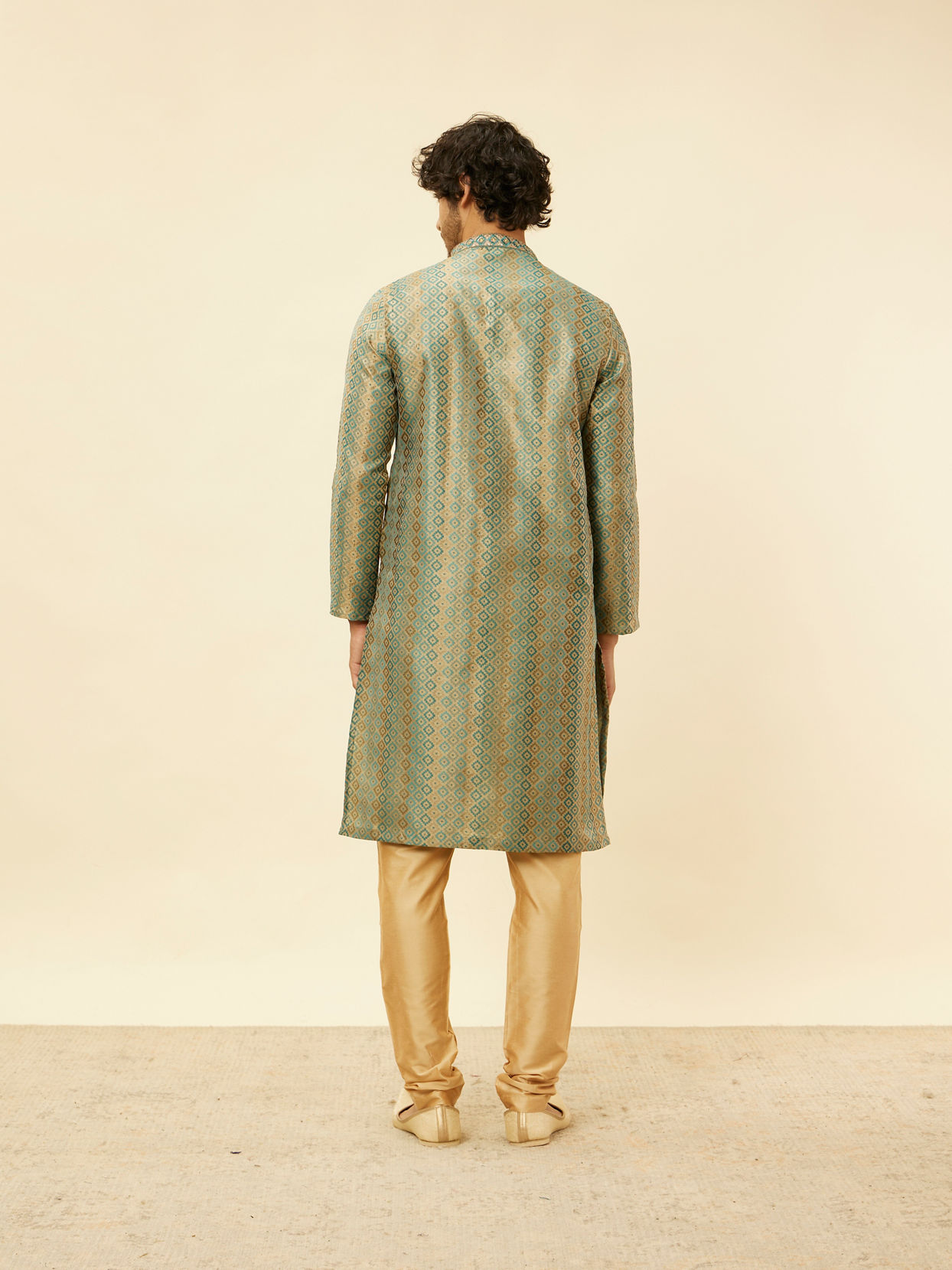 Manyavar Men Tropical Blue Diamond Patterned Kurta Set