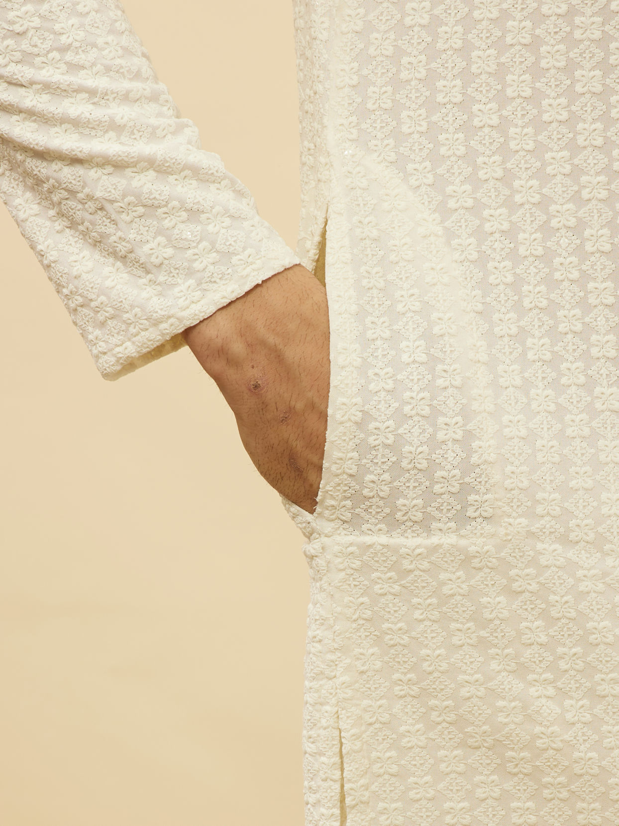 Manyavar Men Soft Cream Chikankari Sequinned Kurta Set