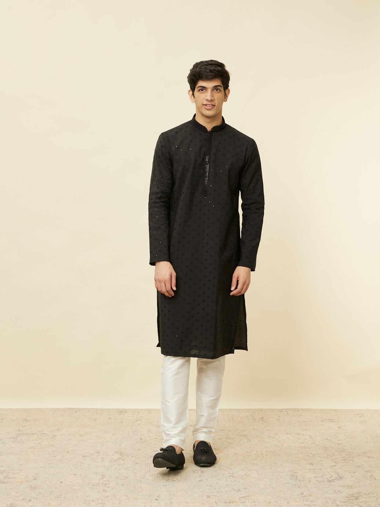 alt message - Manyavar Men Midnight Black Sequined Kurta Set image number 2