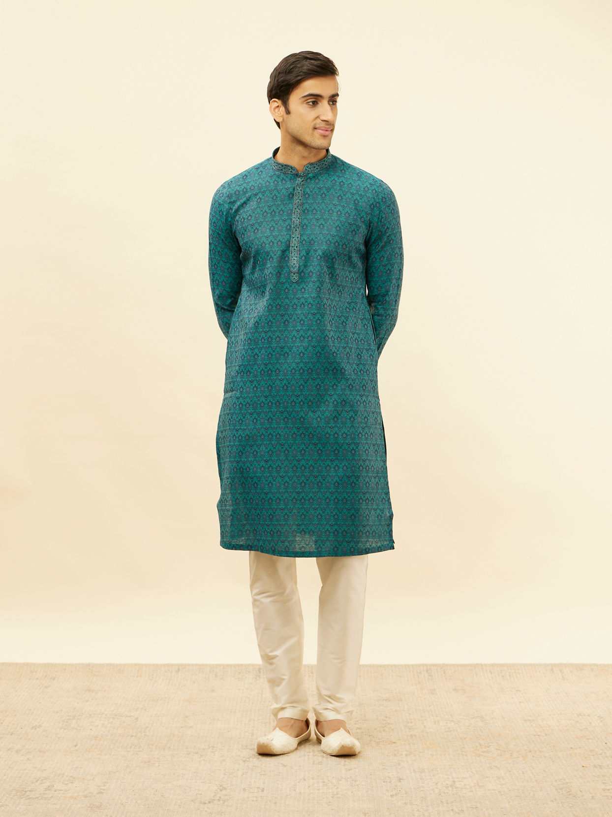 alt message - Manyavar Men Teal Blue Imperial Patterned Kurta Set image number 2