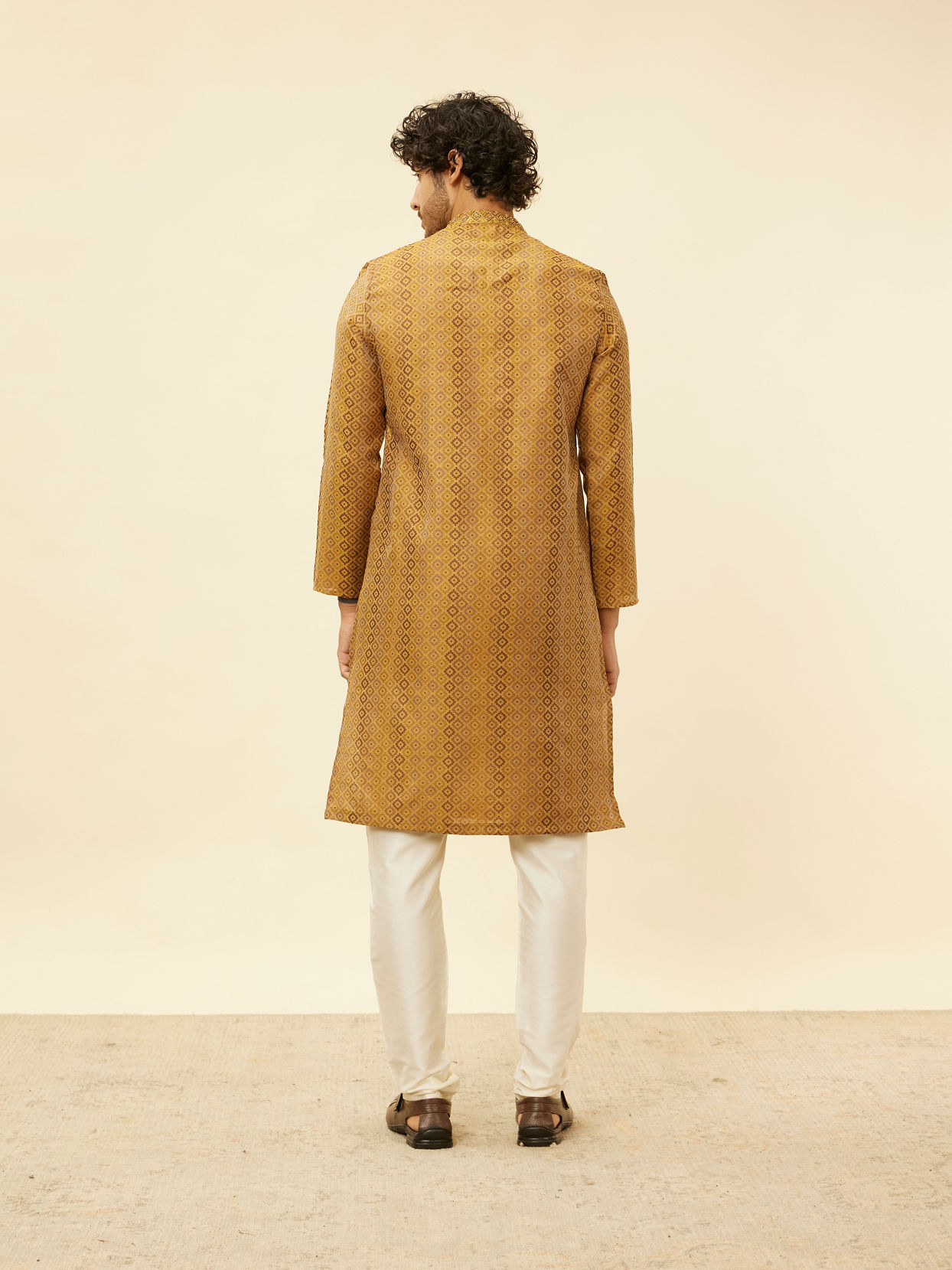 Manyavar Men Sepia Green Diamond Patterned Kurta Set