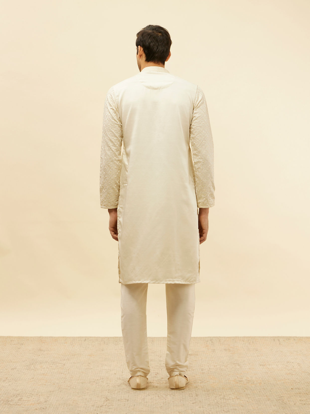 Manyavar Men Pearl White Jaal Embroidered Sequinned Kurta Set