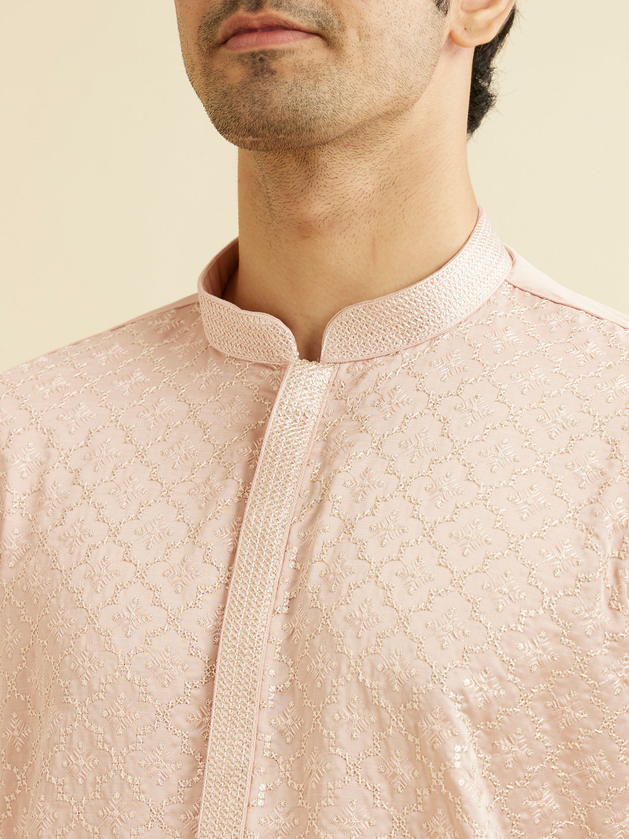 alt message - Manyavar Men Baby Pink Jaal Patterned Kurta Set image number 1