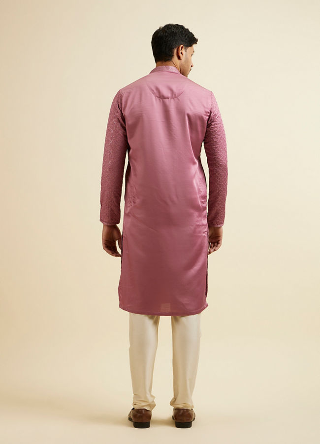 alt message - Manyavar Men Dusty Pink Jaal Patterned Kurta Set image number 4