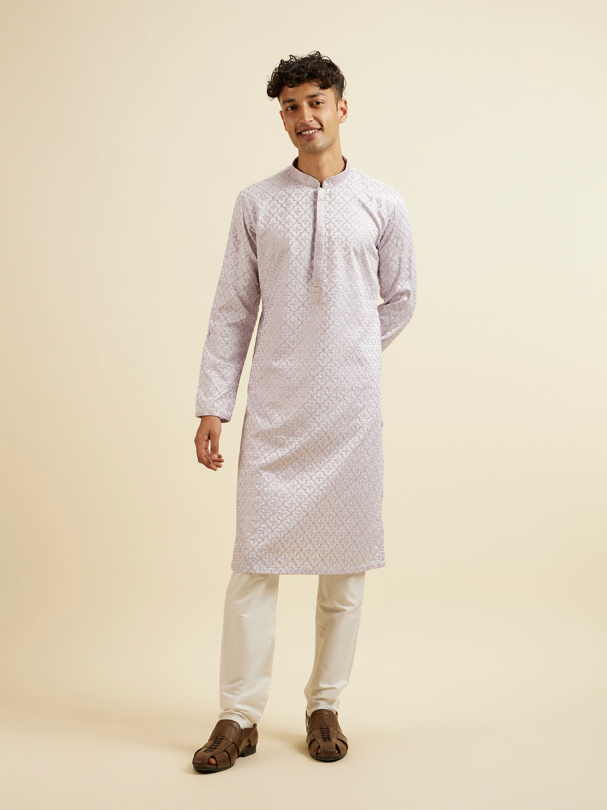 alt message - Manyavar Men Lilac Jaal Patterned Kurta Set image number 2