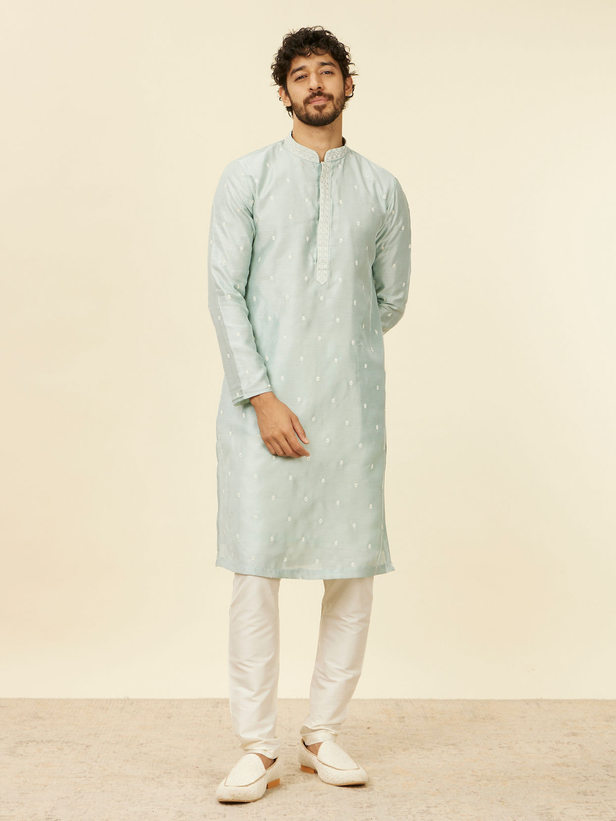 alt message - Manyavar Men Light Blue Buta Patterned Kurta Set image number 2