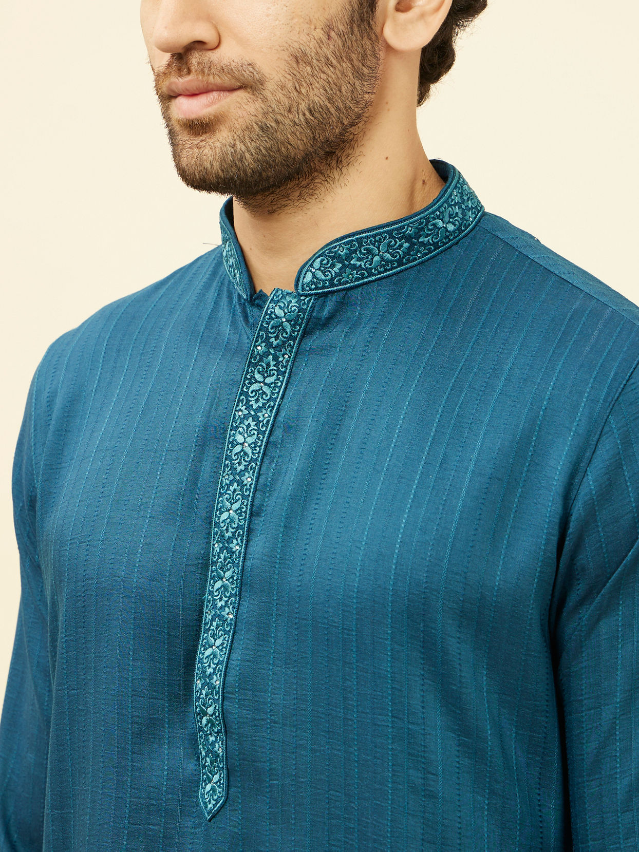 alt message - Manyavar Men Azure Blue Embroidered Placket Kurta Set image number 1