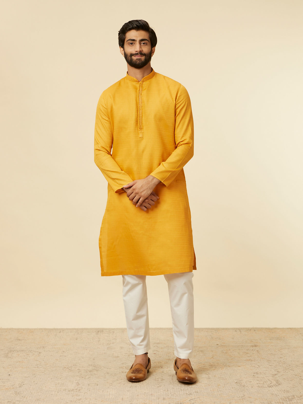 alt message - Manyavar Men Mustard Yellow Classic Kurta Set image number 2