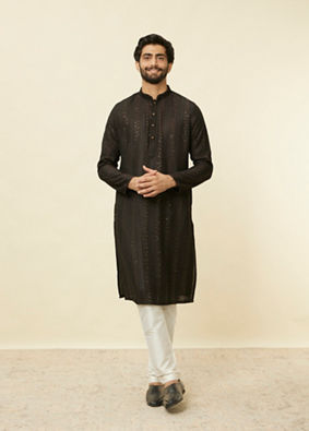 Manyavar Men Midnight Black Linear Patterned Kurta Set image number 2